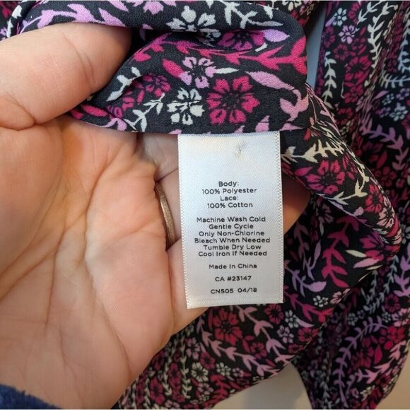 Talbots Black Pink Red Floral Print Long Sleeve Lace Detail Blouse Shirt Women S - Picture 9 of 11